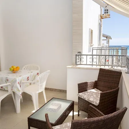 House By Thepuglia